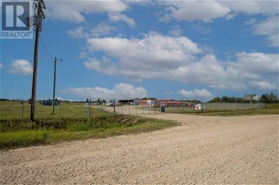 Image #1 of Commercial for Sale at 10212 98 Avenue, Hythe, Alberta