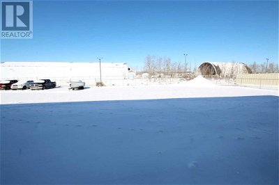 Image #1 of Commercial for Sale at 102 20 Cuendet Industrial Way, Sylvan Lake, Alberta