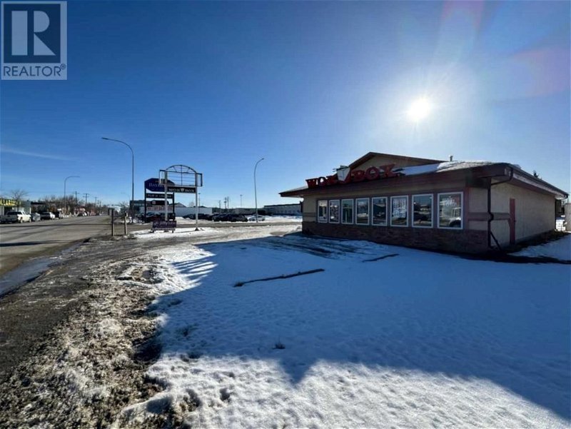 Image #1 of Restaurant for Sale at 5103 2 Avenue, Edson, Alberta