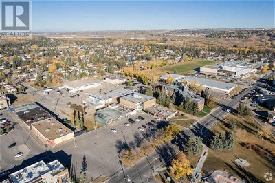 Image #1 of Commercial for Sale at 7930 Bowness Road Nw, Calgary, Alberta