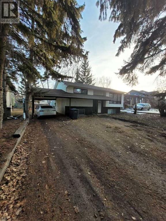 4415 48 AVENUE Image 1