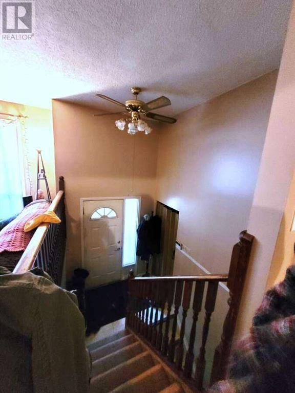 4415 48 AVENUE Image 5