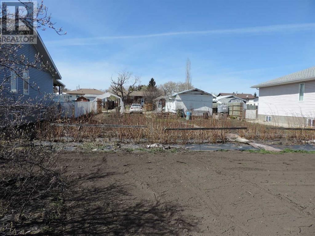4563 EASTVIEW CRESCENT Image 3