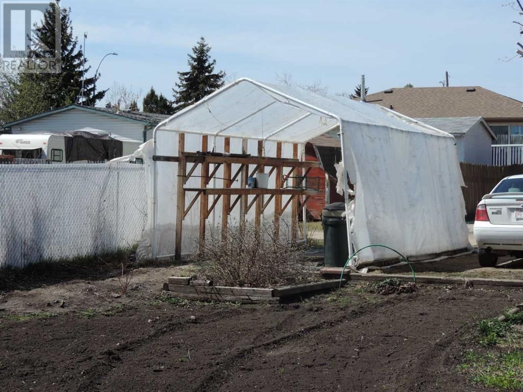 4563 EASTVIEW CRESCENT Image 6