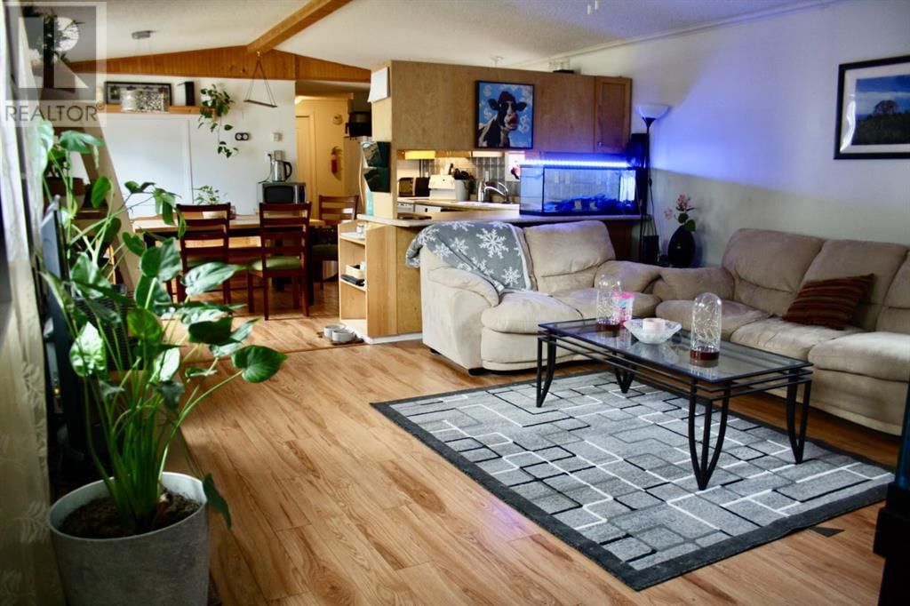 112 1st Avenue East Neilburg, Saskatchewan