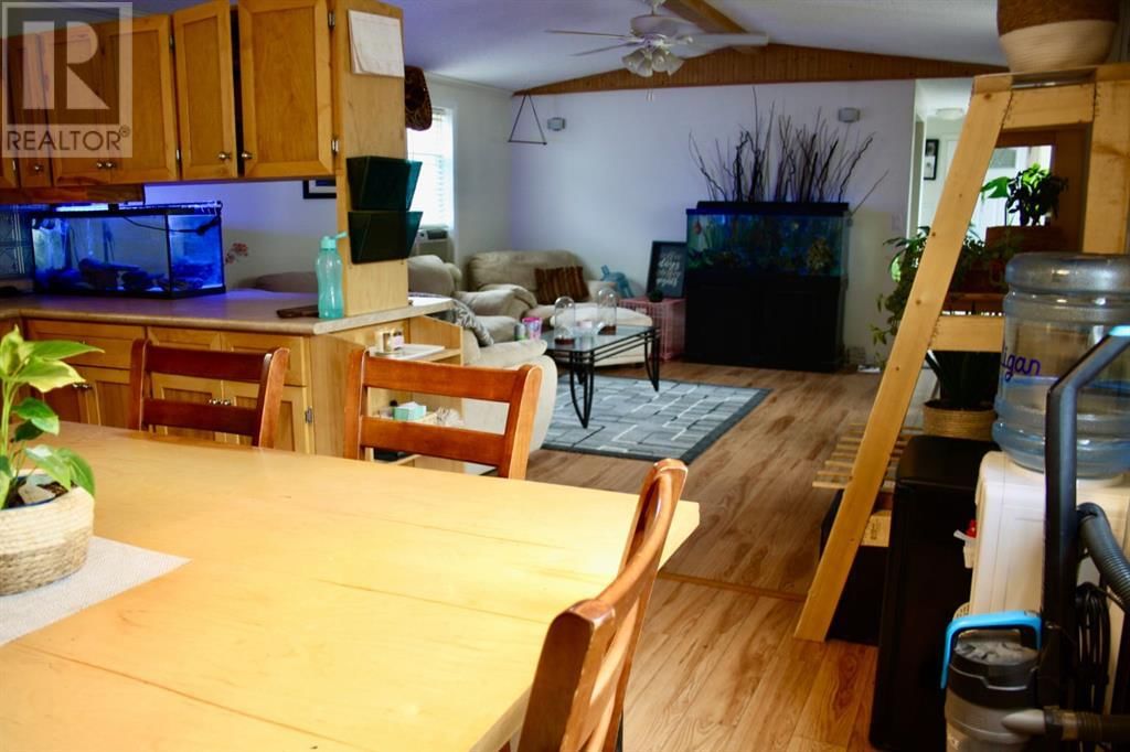 112 1st Avenue East Neilburg, Saskatchewan