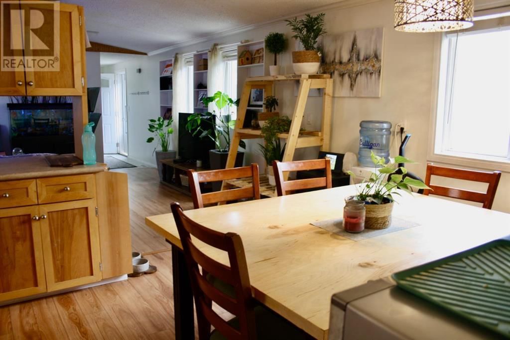 112 1st Avenue East Neilburg, Saskatchewan