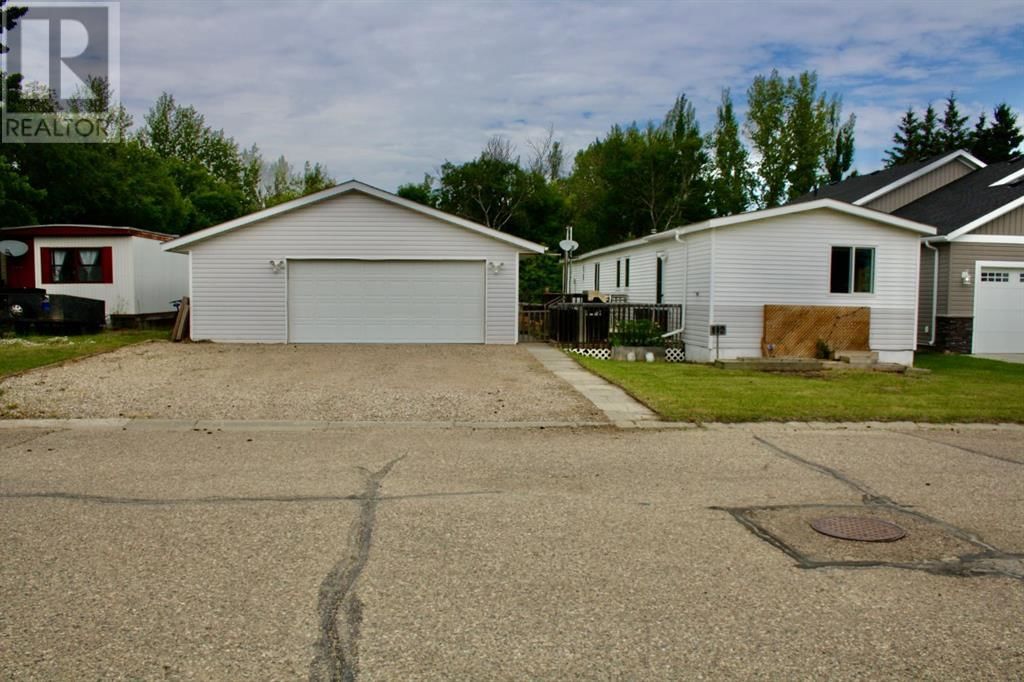 112 1st Avenue East Neilburg, Saskatchewan
