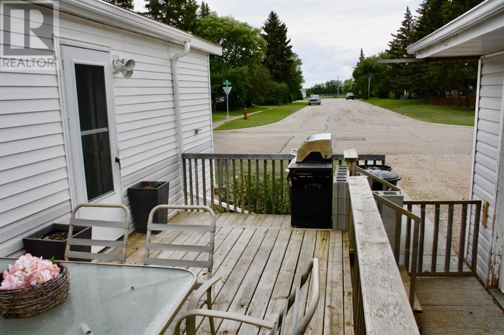 112 1st Avenue East Neilburg, Saskatchewan