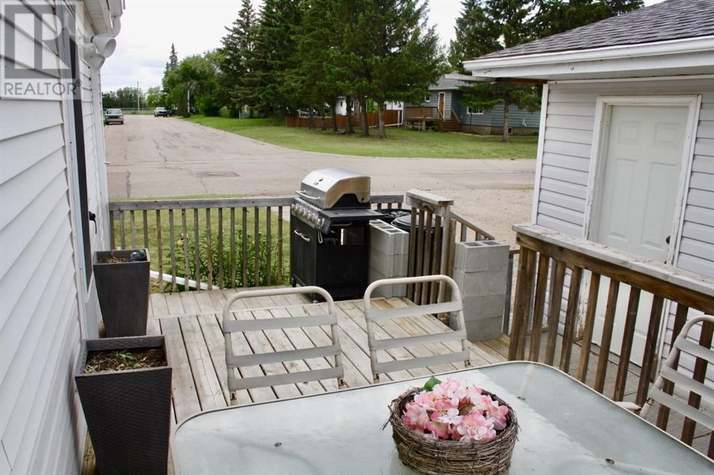 112 1st Avenue East Neilburg, Saskatchewan