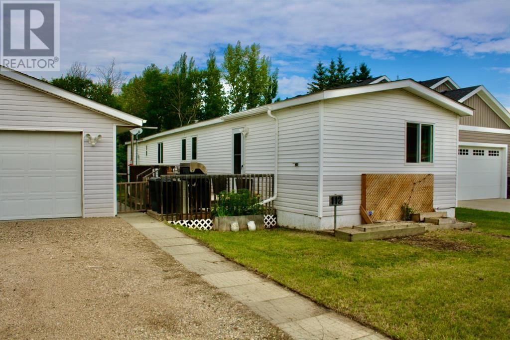 112 1st Avenue East Neilburg, Saskatchewan