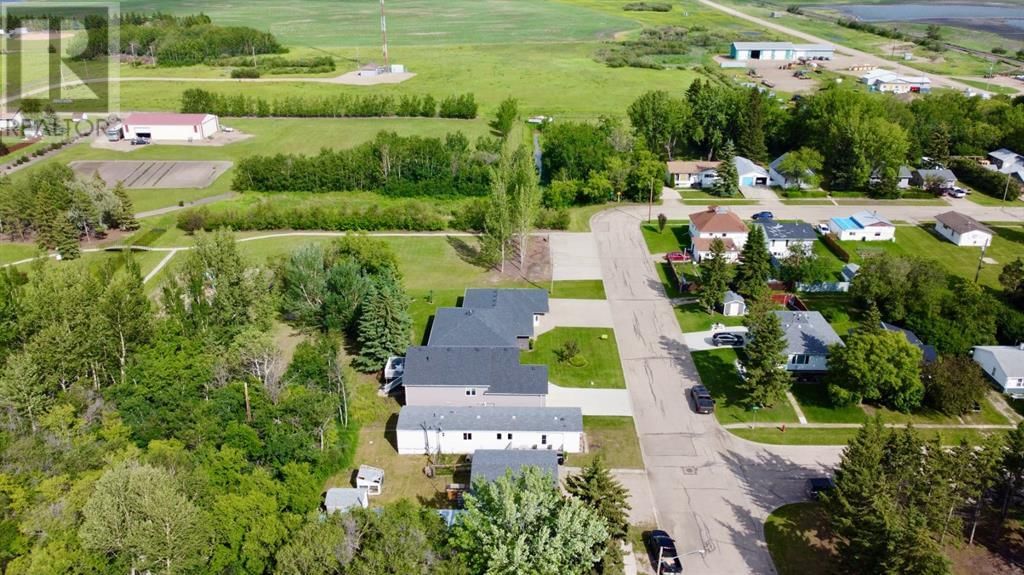 112 1st Avenue East Neilburg, Saskatchewan