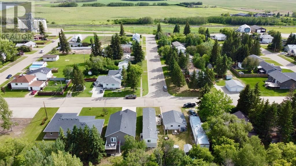 112 1st Avenue East Neilburg, Saskatchewan