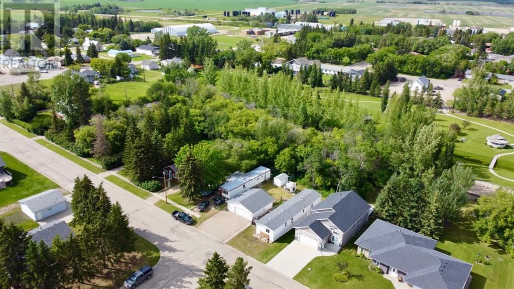 112 1st Avenue East Neilburg, Saskatchewan