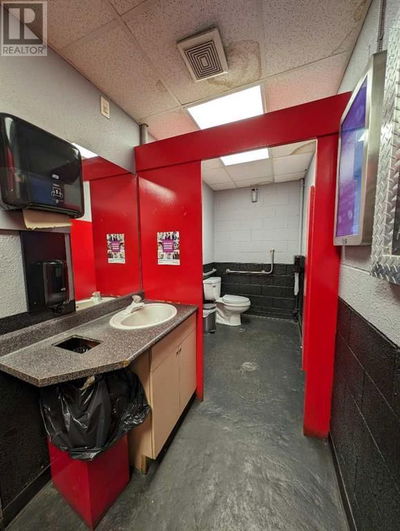 Image #1 of Commercial for Sale at 710 Gershaw Drive Sw, Medicine Hat, Alberta