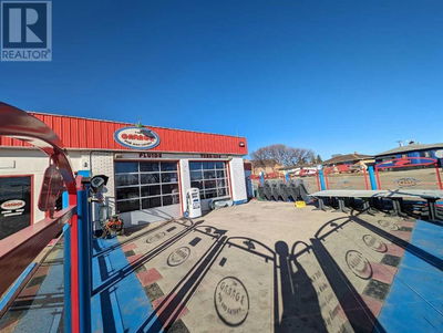 Image #1 of Commercial for Sale at 710 Gershaw Drive Sw, Medicine Hat, Alberta