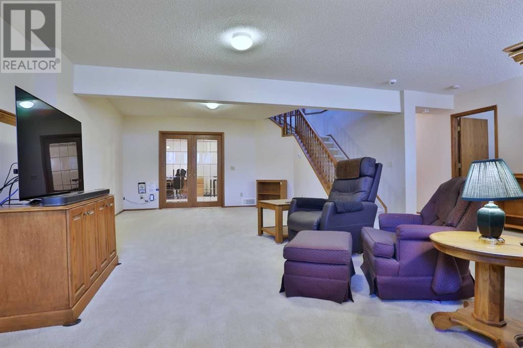 278 Hamptons Park NW Image 32