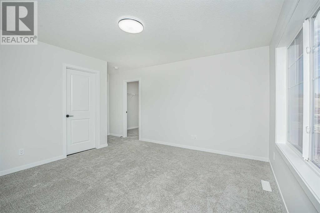 958 Bayview Rise SW Image 34