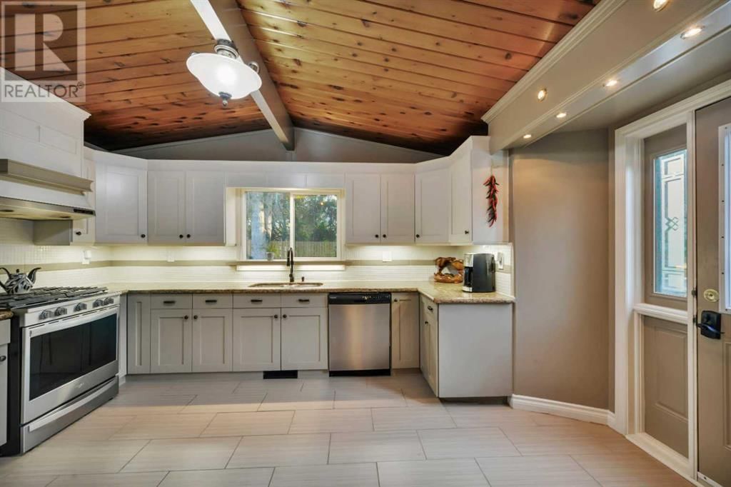 9 CRONQUIST CLOSE Image 15