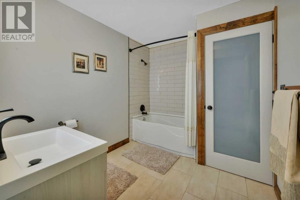 9 CRONQUIST CLOSE Image 23