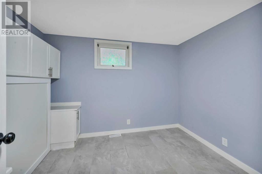 9 CRONQUIST CLOSE Image 29