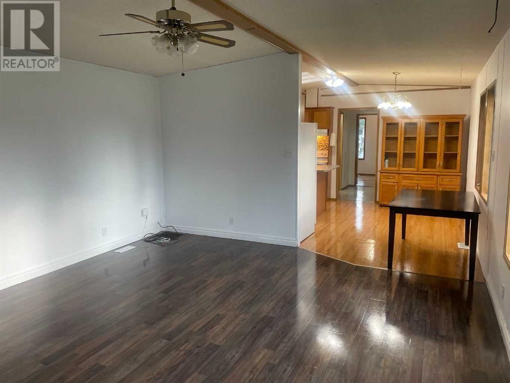 7802 97 Avenue Peace River, Alberta