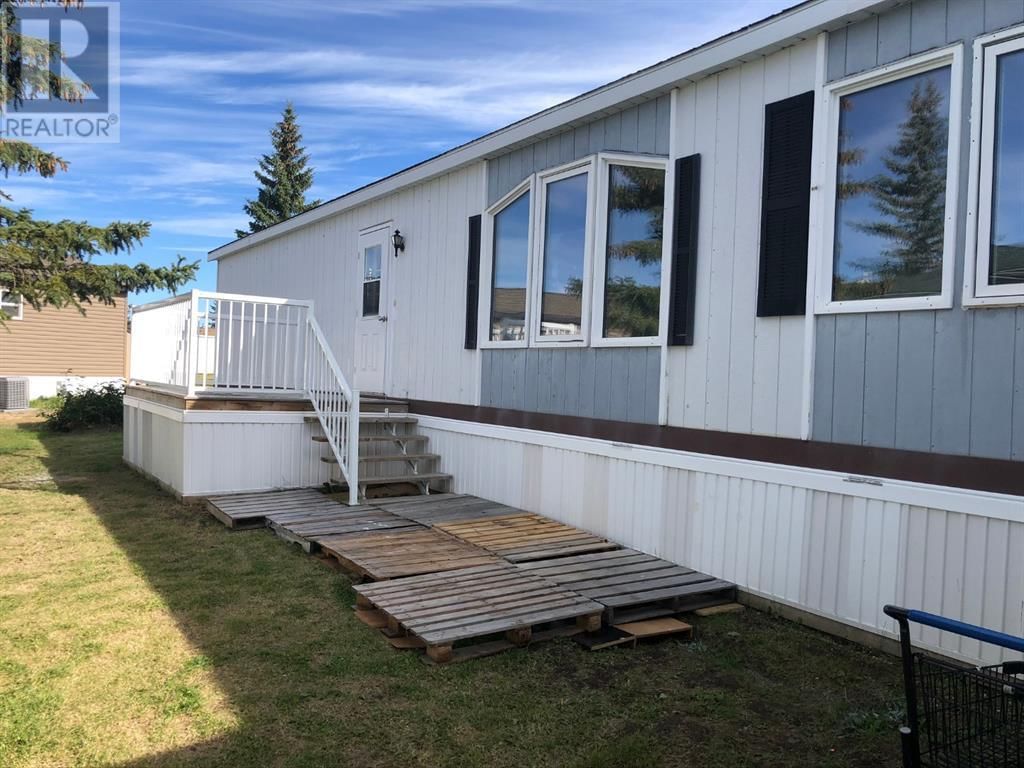 7802 97 Avenue Peace River, Alberta