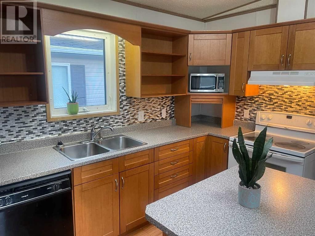 7802 97 Avenue Peace River, Alberta