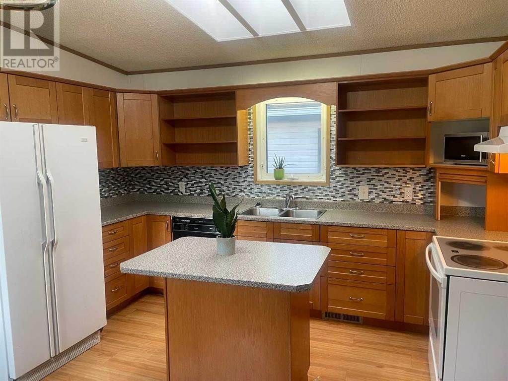 7802 97 Avenue Peace River, Alberta