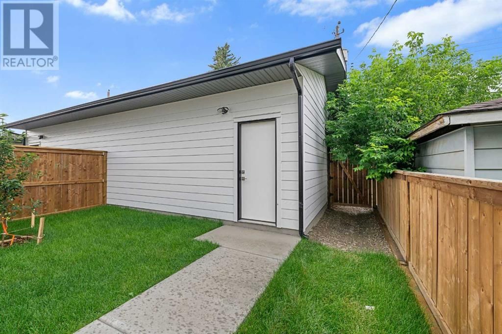 1417 41 Street SW Image 44