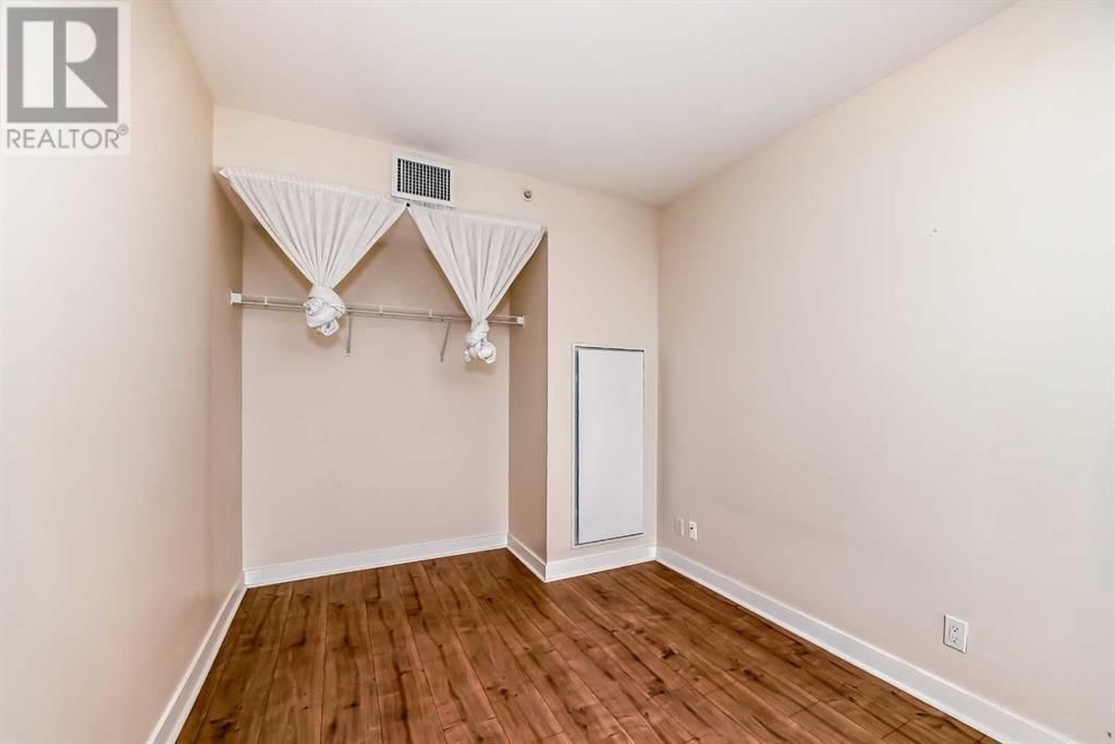 513 30 Brentwood Common NW Image 31