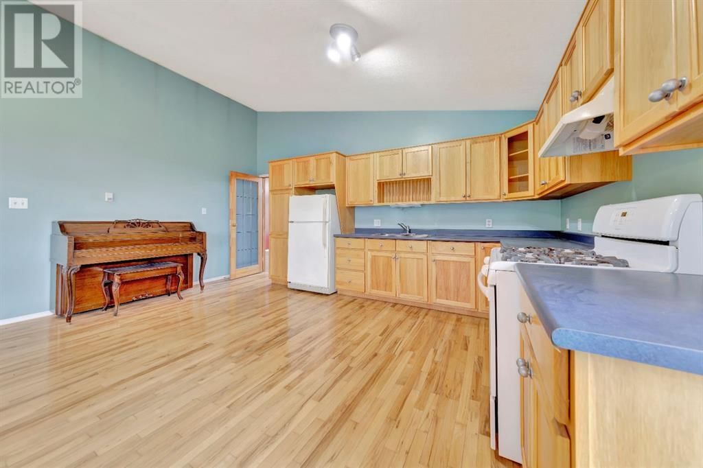 0 52404 RGE RD 3262 Image 21