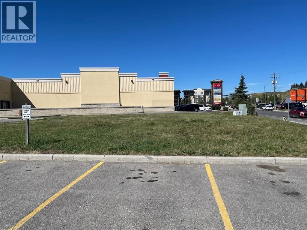 505 Railway Street West, Cochrane, Alberta T4C 2K9
