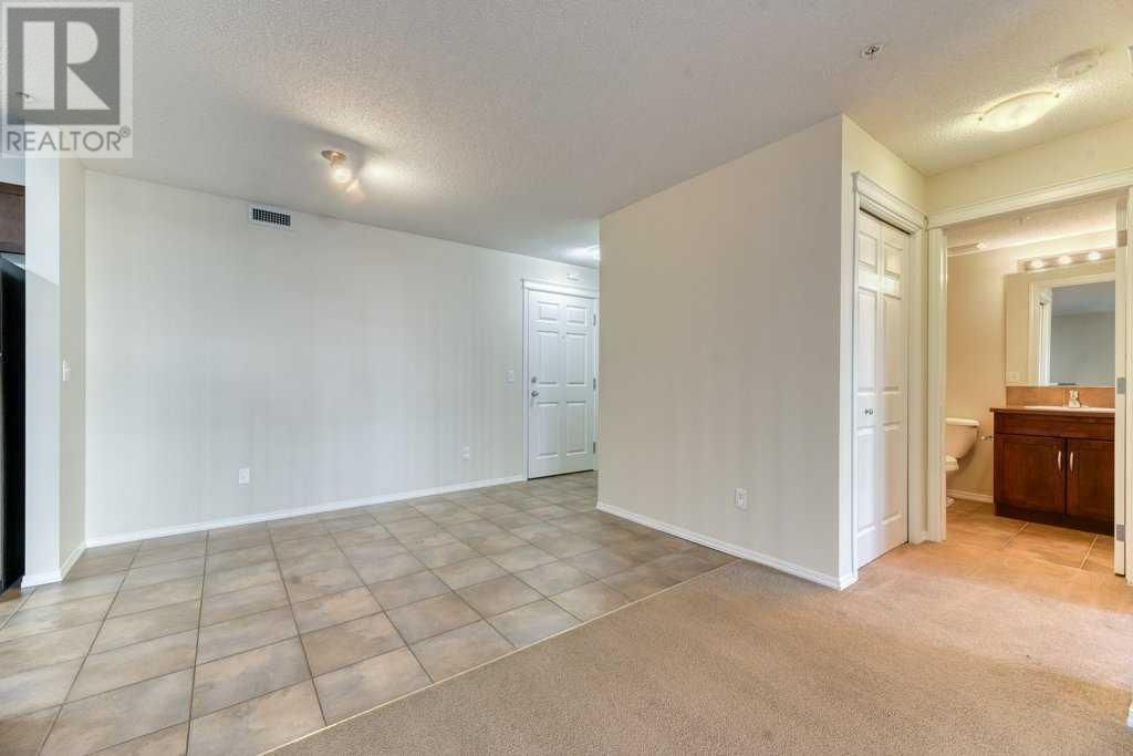 4204 115 Prestwick Villas SE Image 23