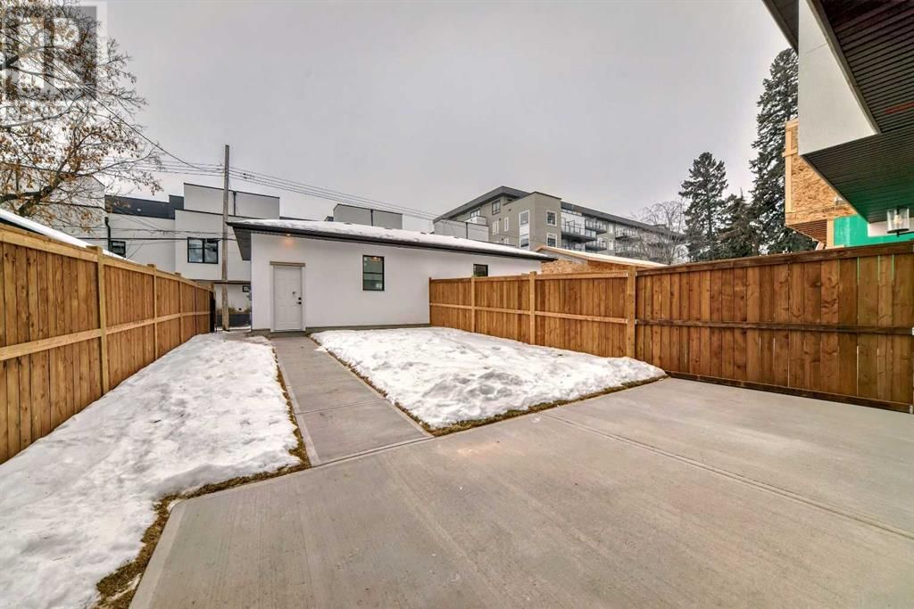 1613 32 Avenue SW Image 49