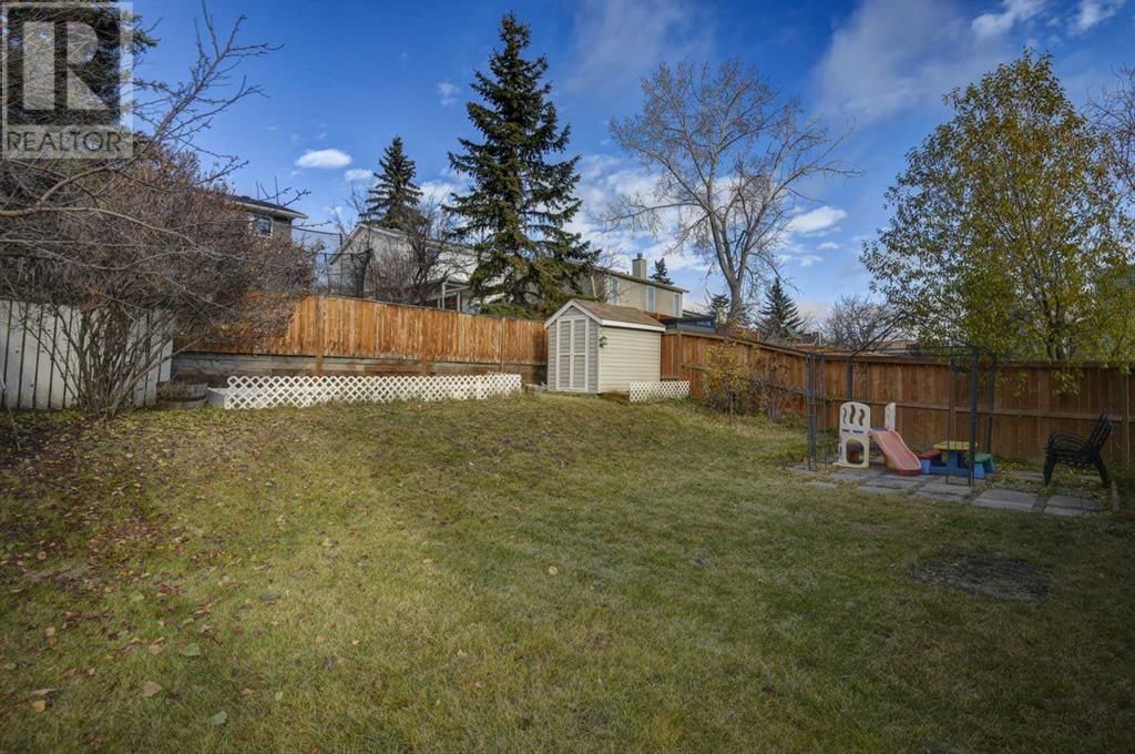 56 Strathclair Place SW Image 39