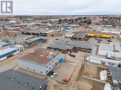Image #1 of Commercial for Sale at 206 5009 48 Street, Lloydminster, Alberta