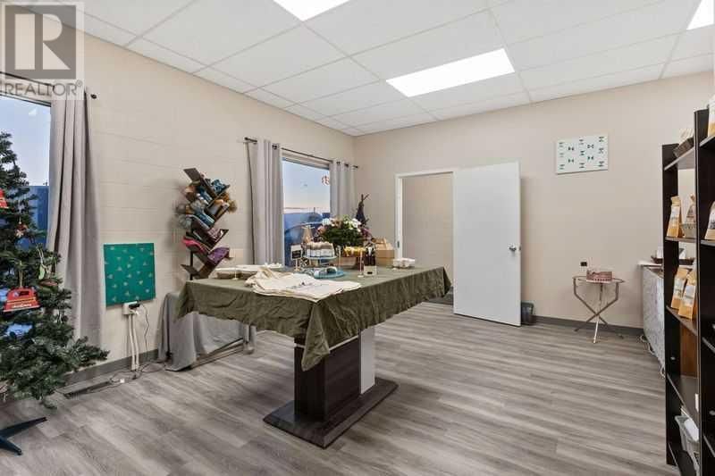 4912 52 AVENUE Image 3