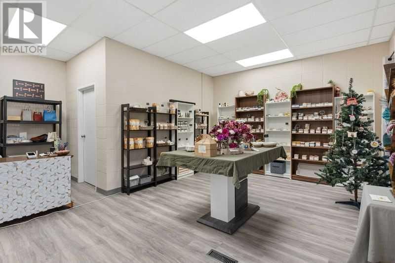 4912 52 AVENUE Image 5