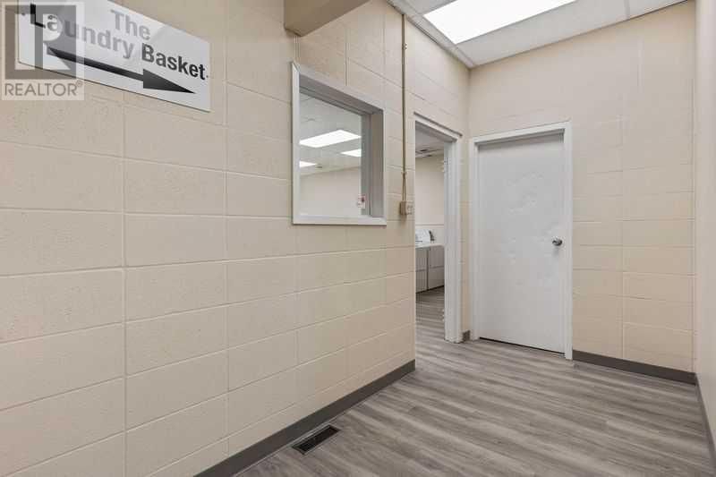 4912 52 AVENUE Image 7