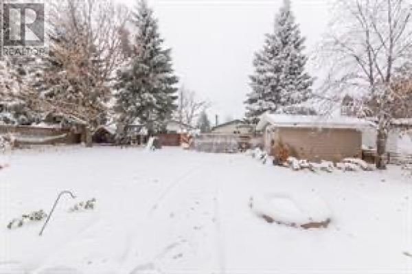 3802 56 B Avenue Image 36