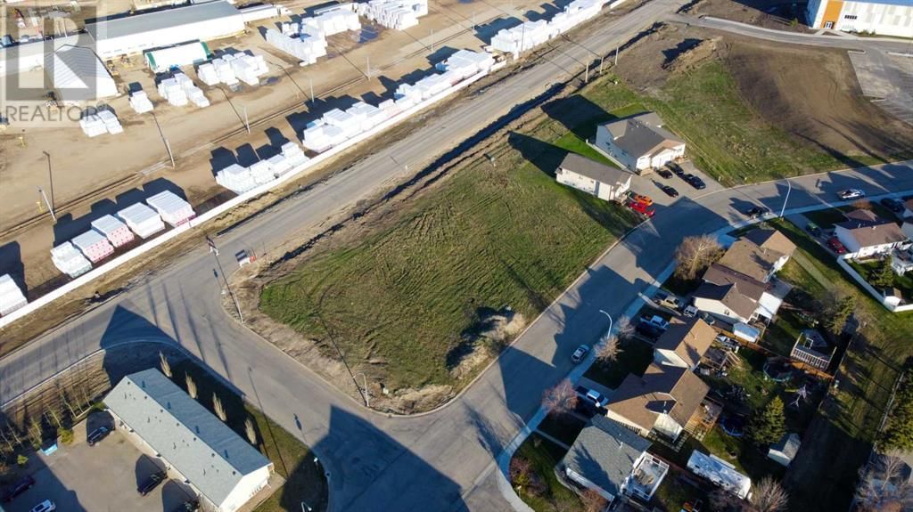 9402 93 STREET Image 15