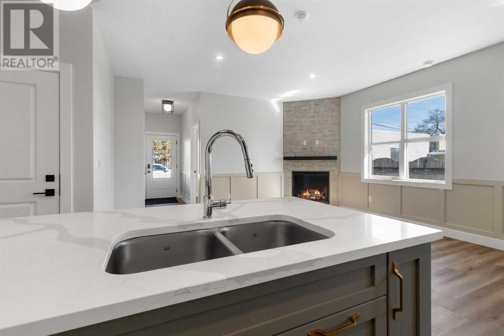 5418 49 AVENUE Image 3