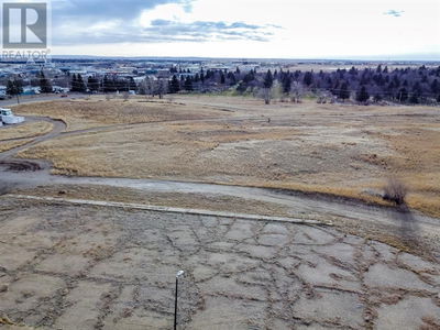 Image #1 of Commercial for Sale at 1002 8 Street Sw, Medicine Hat, Alberta