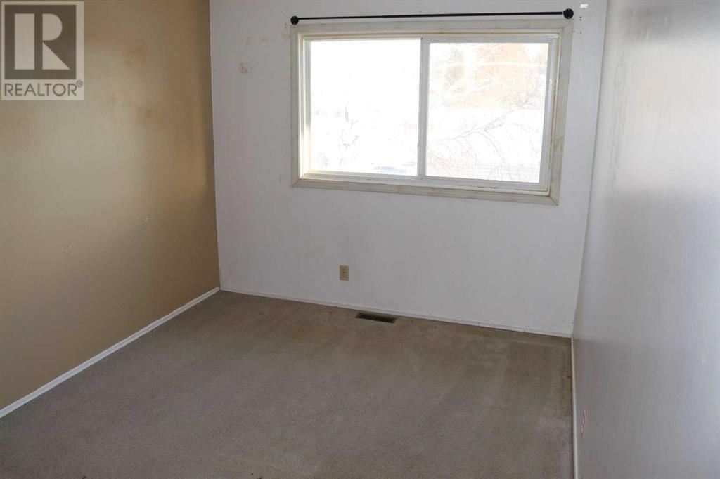 5215 6 AVENUE Image 14