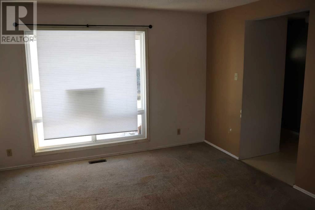 5215 6 AVENUE Image 7