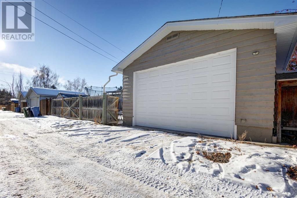 6616 34 Street SW Image 35