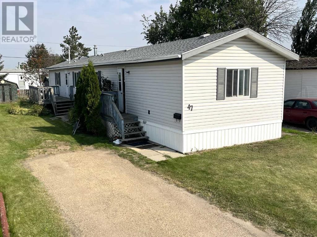 4802 54 AVENUE Image 1