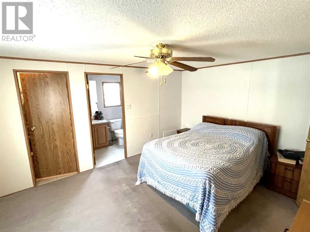 4802 54 AVENUE Image 11