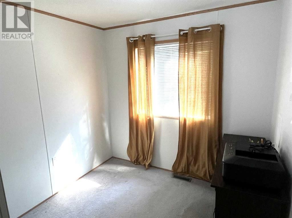 4802 54 AVENUE Image 15
